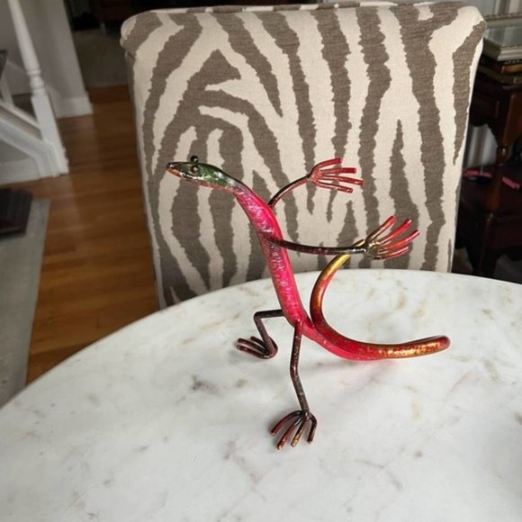 Welded Desert Lizard Wine Holder from Moab Utah - Picture 4 of 10